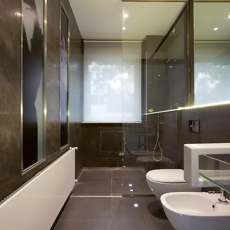 Lp 200 Apartment Triest